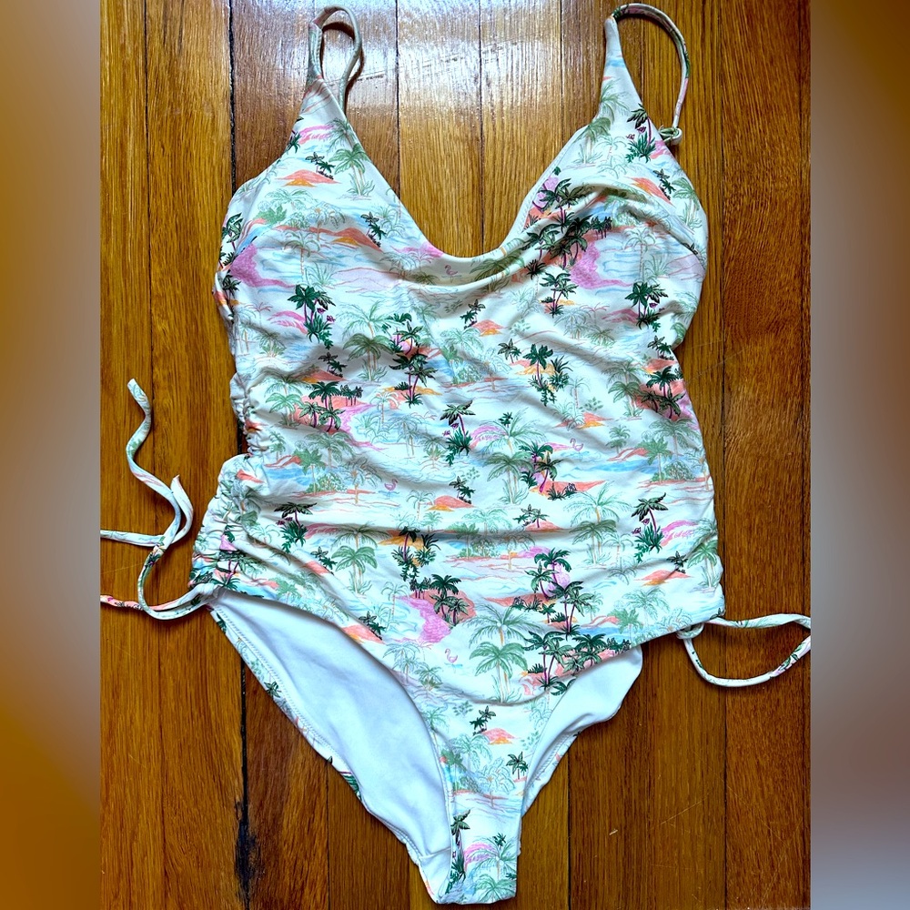 ABERCROMBIE one piece bathing suit, size M
